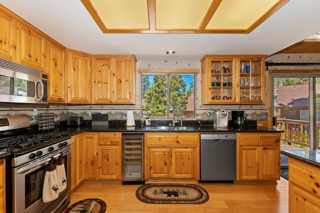 Вілла Teakwood - 3-Br Spa, Fire Pit, Quiet, Ac, Centrally Located Біг-Бер-Лейк Екстер'єр фото
