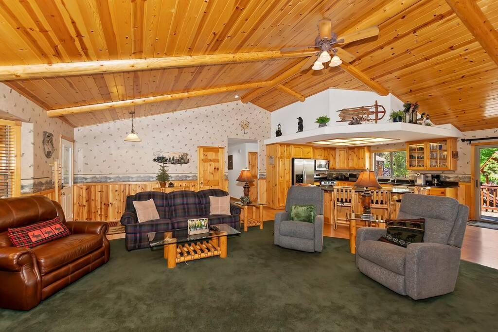 Вілла Teakwood - 3-Br Spa, Fire Pit, Quiet, Ac, Centrally Located Біг-Бер-Лейк Екстер'єр фото